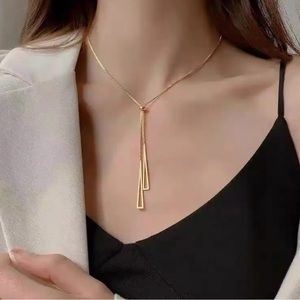 3/$30 NWT Sliding Adjustable Lariat Necklace